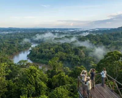 Mirador Pico de Hoz con vista a la selva amazónica